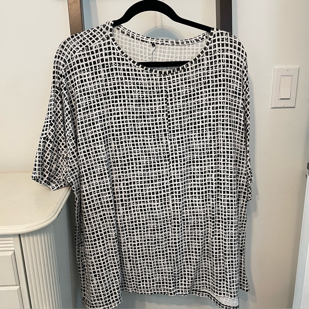 OLSEN:  Black & White Checkered Top